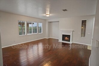 23804 Brescia Dr in Santa Clarita, CA - Building Photo - Building Photo