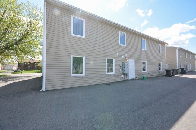 4717 14th Ave NW in Rochester, MN - Building Photo - Building Photo