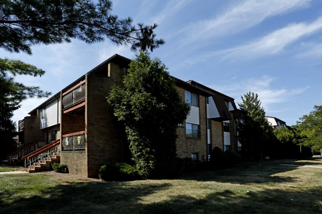 Rivendell at Edison in Edison, NJ - Building Photo