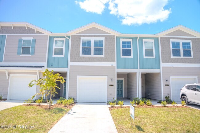 property at 2221 Windward Cay Ln