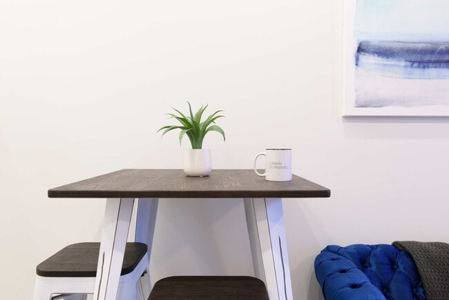 240e E 75th St in New York, NY - Foto de edificio - Building Photo