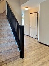 8738 E Harry Ct in Wichita, KS - Foto de edificio - Building Photo