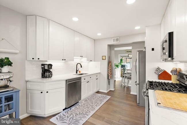 7393 Colton Ln in Manassas, VA - Building Photo - Building Photo