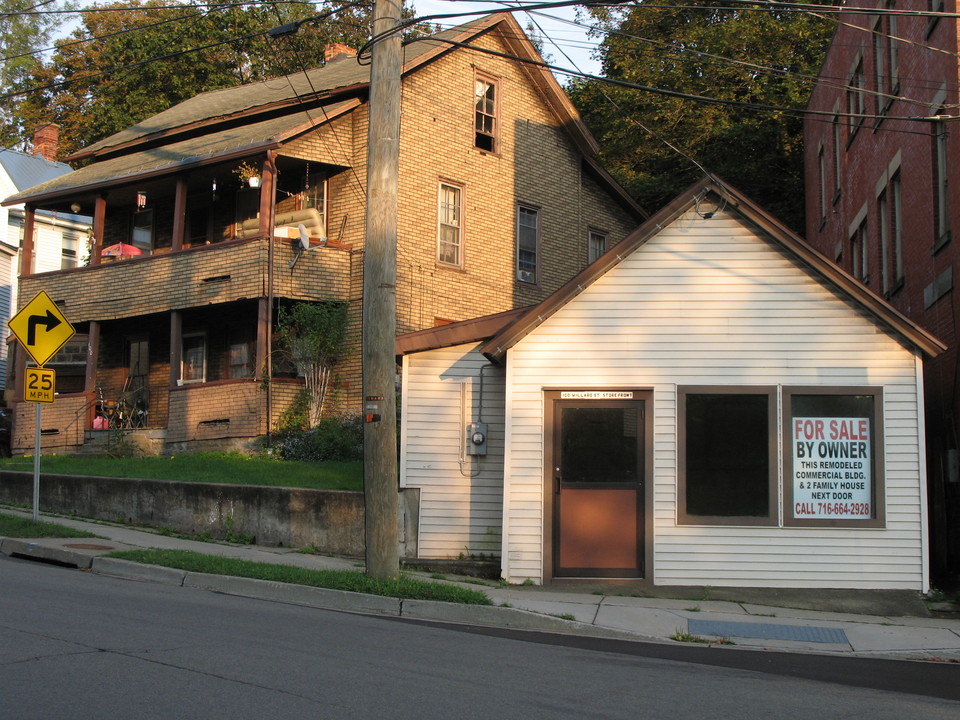 100 Willard St in Jamestown, NY - Foto de edificio