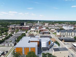 Nova in Lafayette, IN - Foto de edificio - Building Photo