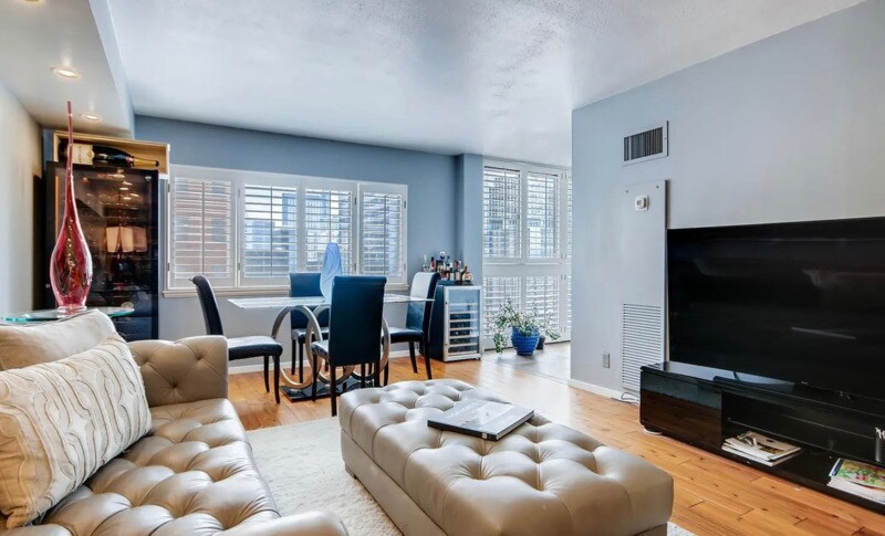 1551 Larimer St in Denver, CO - Building Photo