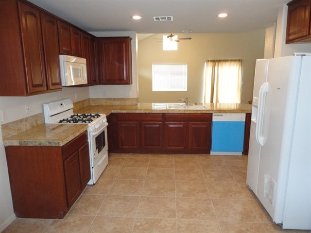 3810 Shimmering Creek Ave in North Las Vegas, NV - Foto de edificio - Building Photo