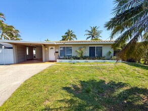 3672 NW 18th Ave in Oakland Park, FL - Building Photo - Building Photo