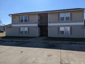 Pine View in Desloge, MO - Foto de edificio - Building Photo