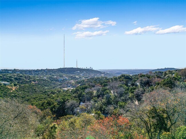 property at 1505 Ridgecrest Dr