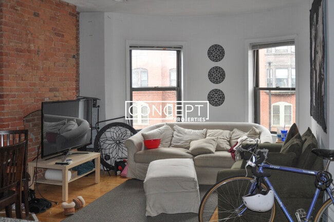 610 Columbus Ave, Unit 4 in Boston, MA - Building Photo - Building Photo