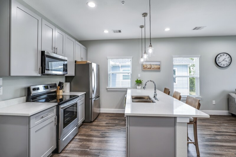 144 W 5th St-Unit -A in Kemah, TX - Building Photo