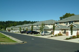 Townhomes at Mountain View in Puyallup, WA - Building Photo - Building Photo