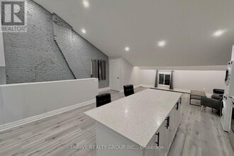268 Talbot St in St Thomas, ON - Building Photo - Building Photo