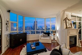 700 W Harbor Dr-Unit -2102 in San Diego, CA - Building Photo - Building Photo