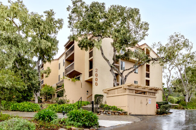 Golden Oaks Condominiums in Monterey, CA - Building Photo - Building Photo