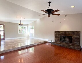 928 Whaley St in Oceanside, CA - Building Photo - Building Photo