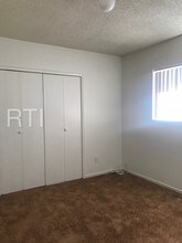 6525 S Victoria Ave-Unit -5 in Los Angeles, CA - Building Photo - Building Photo