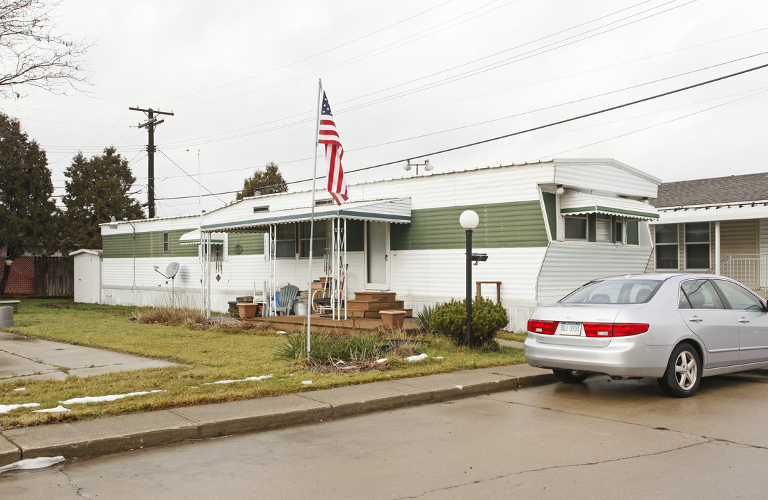 Dearborn Trailer Park in Dearborn Heights, MI - Building Photo