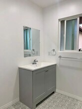 7465 1/2 Garden Grove Ave in Los Angeles, CA - Building Photo - Building Photo