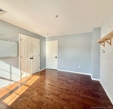 19 Isaacs St in Norwalk, CT - Building Photo - Building Photo