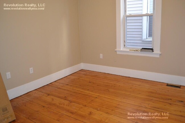 29 Alston St in Somerville, MA - Building Photo - Building Photo