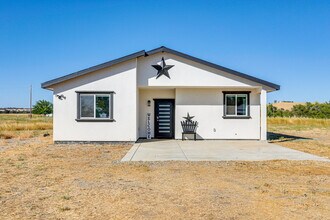 6600 Thousand Oaks Dr in Lincoln, CA - Building Photo - Building Photo