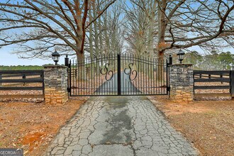 5116 Lower Fayetteville Rd in Sharpsburg, GA - Building Photo - Building Photo