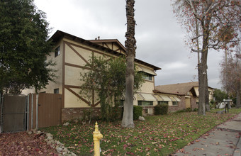 Chanteclaire Apartments in Upland, CA - Building Photo - Building Photo