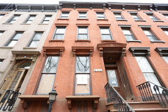 384 Sackett St in Brooklyn, NY - Building Photo - Building Photo