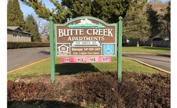 113 Onyx St in Eagle Point, OR - Building Photo - Building Photo