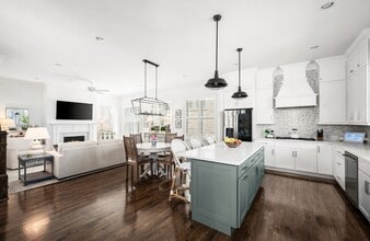 1043 Calico St in Franklin, TN - Foto de edificio - Building Photo