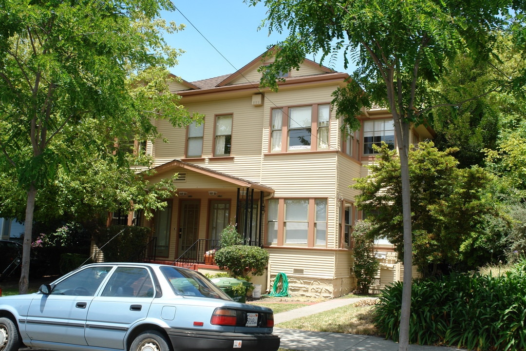 2239-2253 Derby St in Berkeley, CA - Building Photo