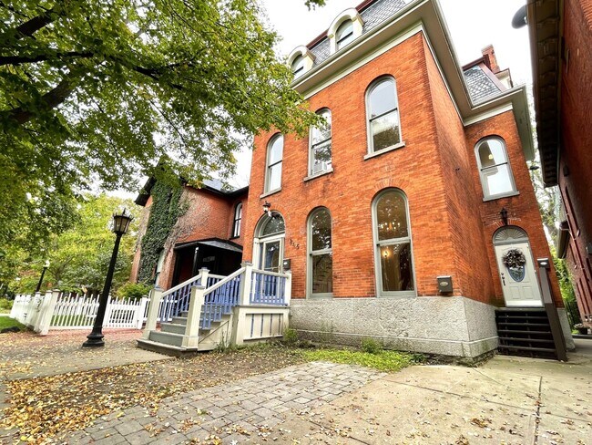 245 Georgia St in Buffalo, NY - Building Photo - Building Photo