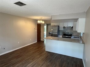 412 Jennifer Ln in Eustis, FL - Building Photo - Building Photo