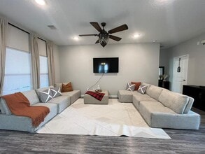 1404 Rd 5102 in Cleveland, TX - Building Photo - Building Photo