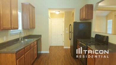 300 Stone Ridge Way in Covington, GA - Building Photo - Building Photo