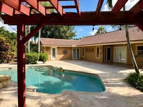 5434 NW 87th Terrace in Coral Springs, FL - Foto de edificio - Building Photo