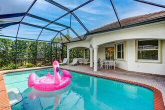 10262 Vanderbilt Dr in Naples, FL - Building Photo - Building Photo