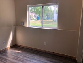 1126-1128 Greenwood Ave in Kalamazoo, MI - Foto de edificio - Building Photo