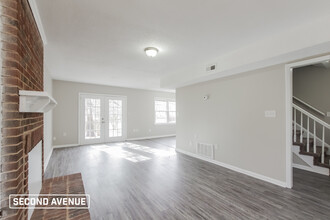 8306 Mission Hills Rd in Charlotte, NC - Building Photo - Building Photo