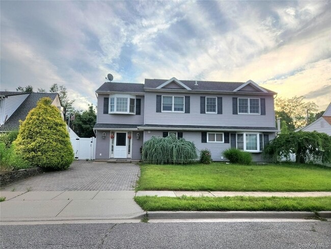property at 34 Arch Ln