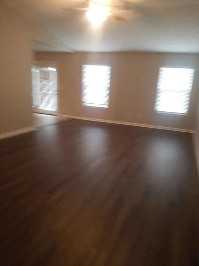 2328 Brookview Dr in Jeffersonville, IN - Building Photo - Building Photo