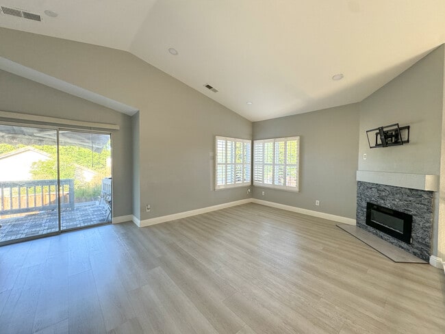 property at 880 Arches Ct