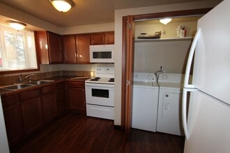 10622 E 14th Ave in Spokane Valley, WA - Building Photo - Building Photo