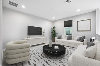 1597 NW Cataluna Cir in Port St. Lucie, FL - Foto de edificio - Building Photo