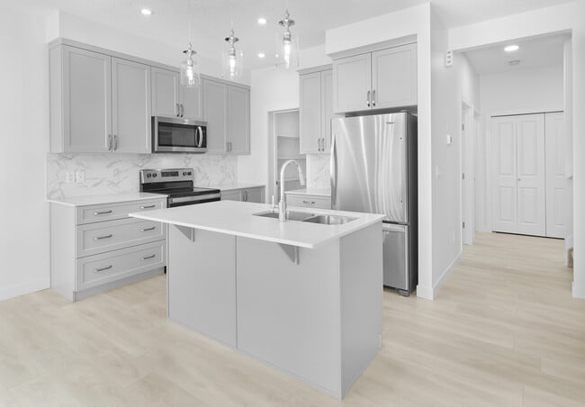 3030-3169 169 St. SW in Edmonton, AB - Building Photo - Building Photo