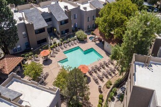 La Mirage Apartment Homes in Albuquerque, NM - Building Photo - Building Photo