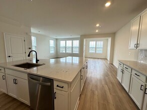 5955 Hawkweed Dr in Naperville, IL - Building Photo - Building Photo