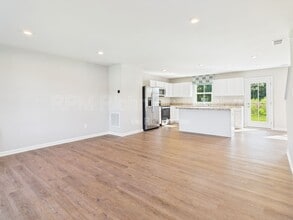 2943 Travis Ln in Petersburg, VA - Building Photo - Building Photo